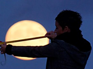 jeux_avec_la_lune.jpg